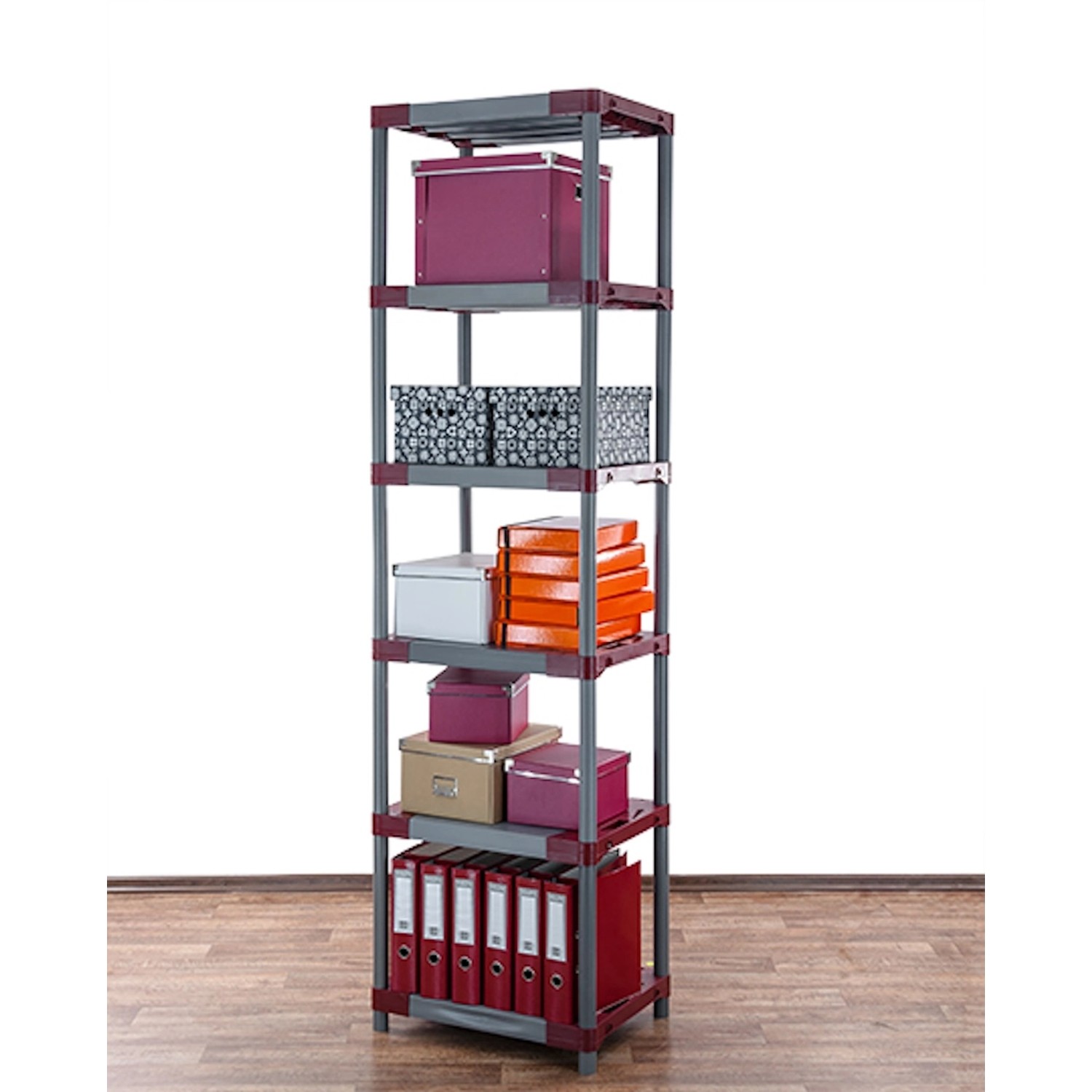 Hohes, graues PROREGAL Kunststoffregal mit sechs Fächern, beladen mit Boxen und Ordnern.