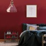 Schwarzes 3-stöckiges Stahl Schuhregal mit Gitterablagen, platzsparend, für 6 Paar Schuhe, im Schlafzimmer.