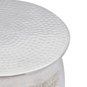 Silberner vidaXL Hocker/Beistelltisch aus gehämmertem Aluminium.