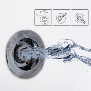 Detailaufnahme einer Düse mit Wasserstrahl der Tronitechnik Paros Eck-Whirlpool Badewanne.