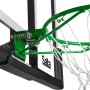 Detailaufnahme Salta Basketballbrett Center mit grünem Ring und Netz.