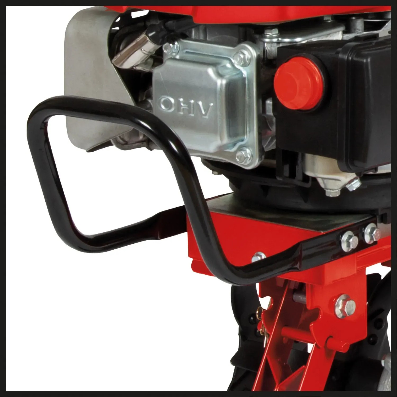 Detailaufnahme der Einhell GC-MT 2236 Benzin-Motorhacke mit Motor und Bedienelementen.