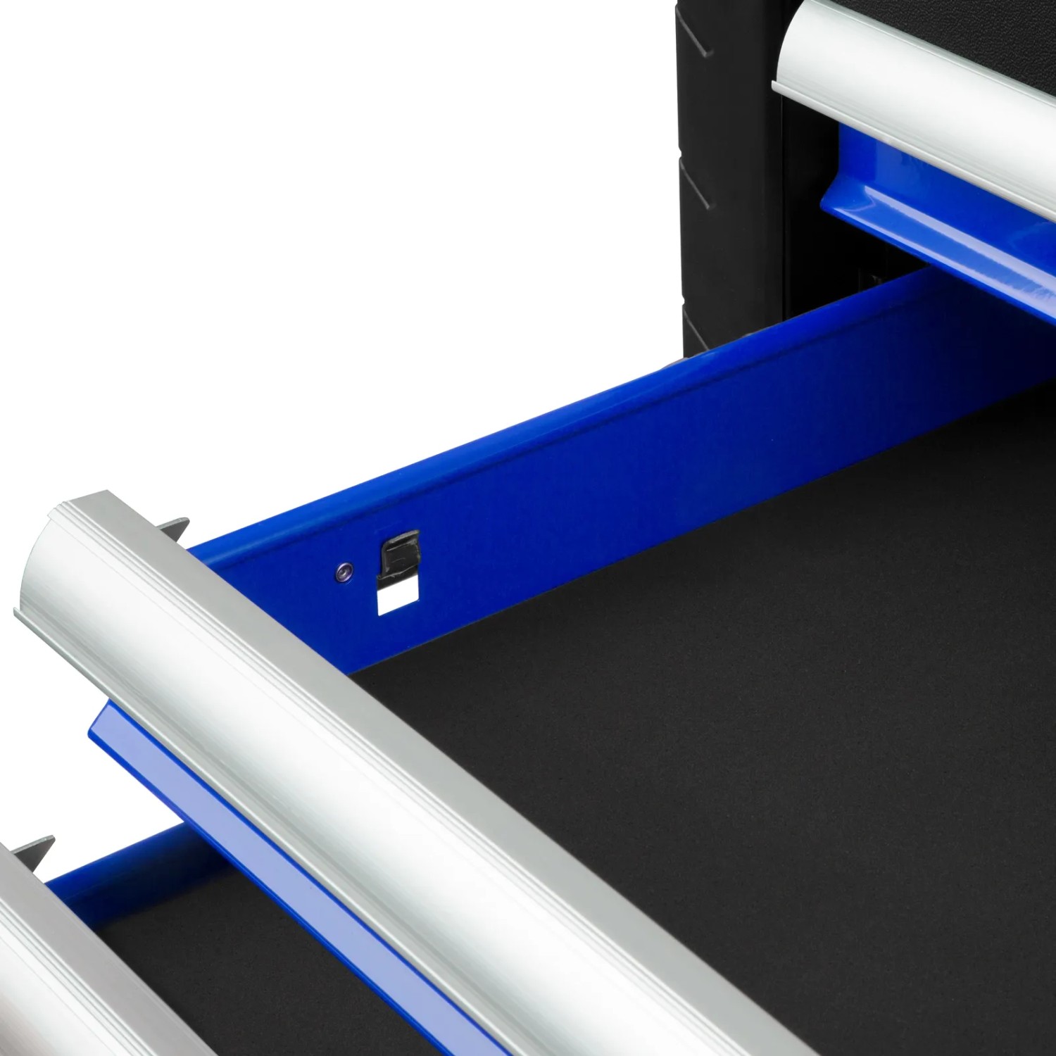 Detailaufnahme: Blaue Schublade des EBERTH Werkstattwagens (leer) mit Metall-Doppelwand.