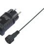 Netzteil und Stecker einer zweifarbigen Lichterkette mit 240 LEDs für den Außenbereich.