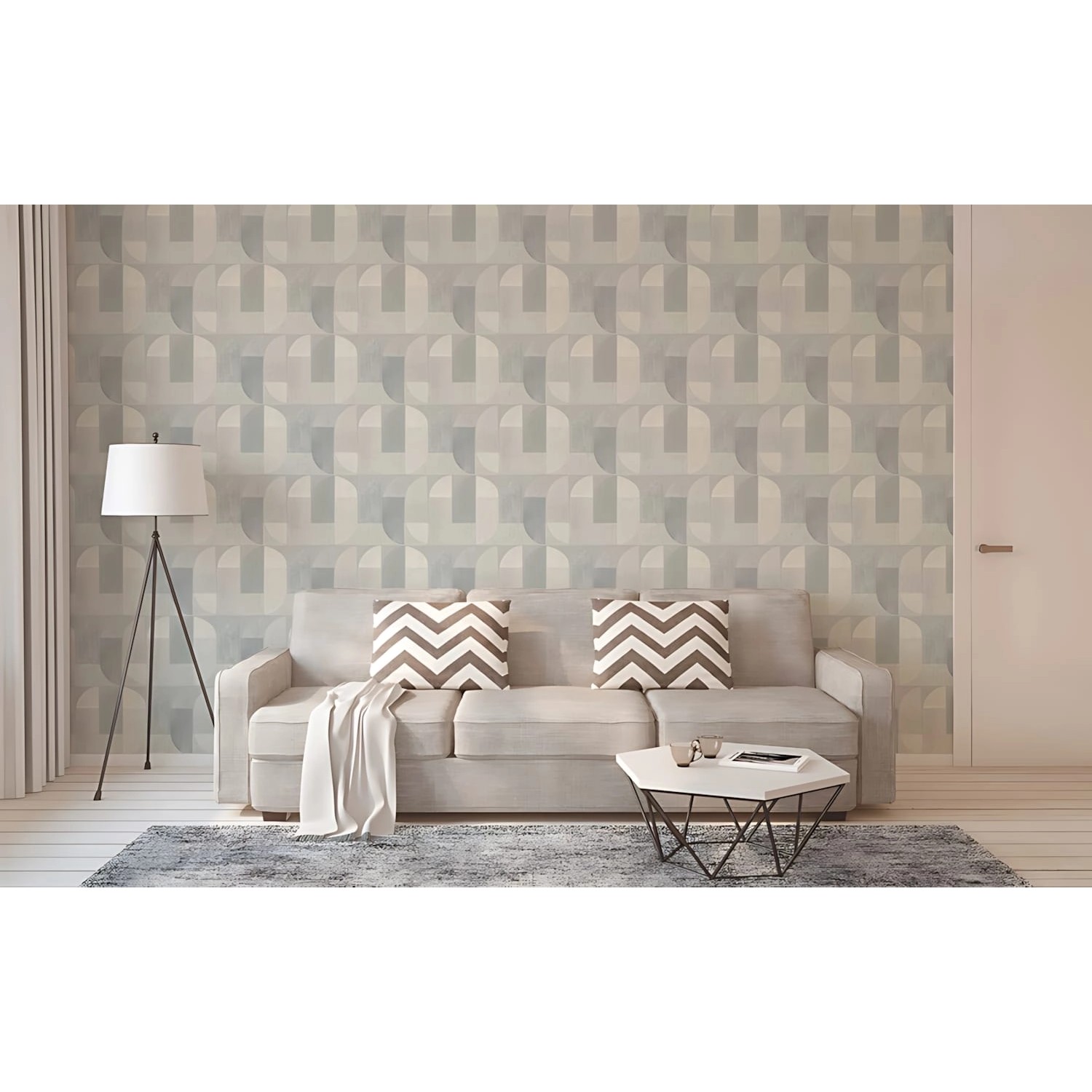 PROFHOME Grafik Tapete Geometrisch Grau im Wohnraum mit Sofa und Tisch.