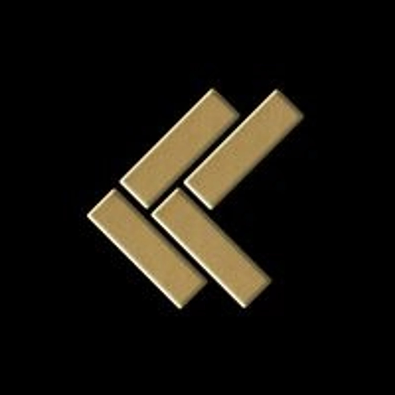 Goldene Mosaikfliese im Fischgrätmuster aus Messing für Wand- und Bodengestaltung.