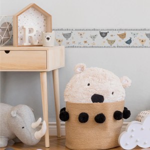 Helle Kinderzimmer Bordüre mit Hühner Motiv, selbstklebend. Ideal für Mädchen und Jungen.