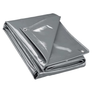Gefaltete, graue Wiltec Abdeckplane (5x9m) aus wetterfestem Polyester mit Ösen. Robuste Gartenplane für Schutz.