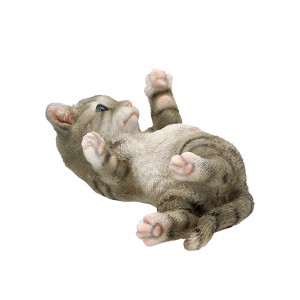 Spielendes Katzenbaby als Deko-Figur für Haus und Garten, ca. 20 cm groß.