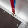 Detailaufnahme Verzurröse am Stema Anhänger Basic STL 1300 mit Holzboden und Aluwand.