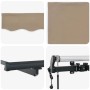 Beige einziehbare Markise aus Stoff und Aluminium. Nahaufnahmen von Stoff mit Wellenrand, Rahmen und Motor.