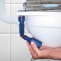 baliv Universal-Montageschlüssel 19in1 im Einsatz an einem WC-Sitz.
