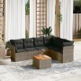 Graue 7-tlg. vidaXL Garten-Sofagarnitur aus Polyrattan mit dunklen Kissen und Tisch.