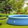Blauer Avenli Aufstellpool (Ø360x90cm) im Garten. Rundpool ohne Zubehör.