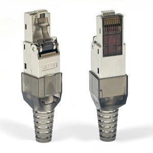 Zwei CAT 6a Netzwerkstecker, feldkonfektionierbar, mit vergoldeten RJ45 Pins für optimale Netzwerktechnik.