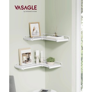 Weißes Vasagle Eckregal 2er Set, L-förmig, an einer Ecke mit Deko-Objekten.