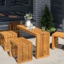 Beliani Gartentisch-Set mit 3 Hockern, helle Holzfarbe, Akazienholzlatten.
