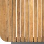 Detailansicht: Tischplatte des 4-teiligen Lounge-Sets Olary aus Akazienholz in Teak-Optik.