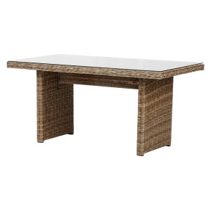 Gartentisch Gram 142x76 cm mit Glasplatte, naturfarbenem Rattan-Gestell.