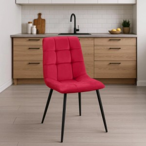 Roter Samt Esszimmerstuhl Tilde mit Steppmuster und schwarzen Metallbeinen in moderner Küche.