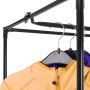 Detailaufnahme: Grauer vidaXL Kleiderschrank mit Kleidung an Kleiderbügeln.