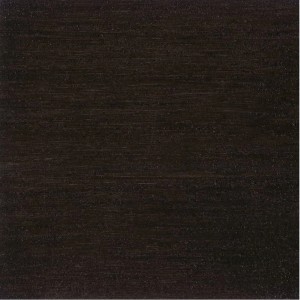 Holzfläche mit OBI Hybridlasur Premium Ebenholz, dunkle Holzlasur für Innen und Außen.