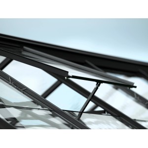 Vitavia Alu-Dachfenster, schwarz, geöffnet, für Gewächshäuser zur Belüftung.