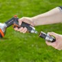 Gardena Premium Wasserstop (3/4'') mit Schlauchkupplung in Verwendung.