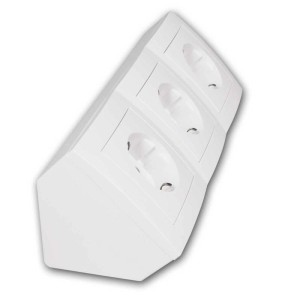 Weißer McPower Steckdosenblock Flair mit 3 Schutzkontakt-Steckdosen für den Innenbereich.