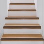 Treppe mit selbstklebenden KARAT Stufenkantenprofilen Glory in Bronze Dunkel, L-Form.
