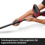Einhell Akku-Rasentrimmer GE-CT 18/25: Teleskopierbarer Führungsholm in Nutzung.