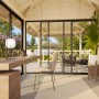 Palmako Pavillon Bianca Set 204 mit Schiebetüren, lackiert weiß. Weekendhaus mit Büroausstattung.