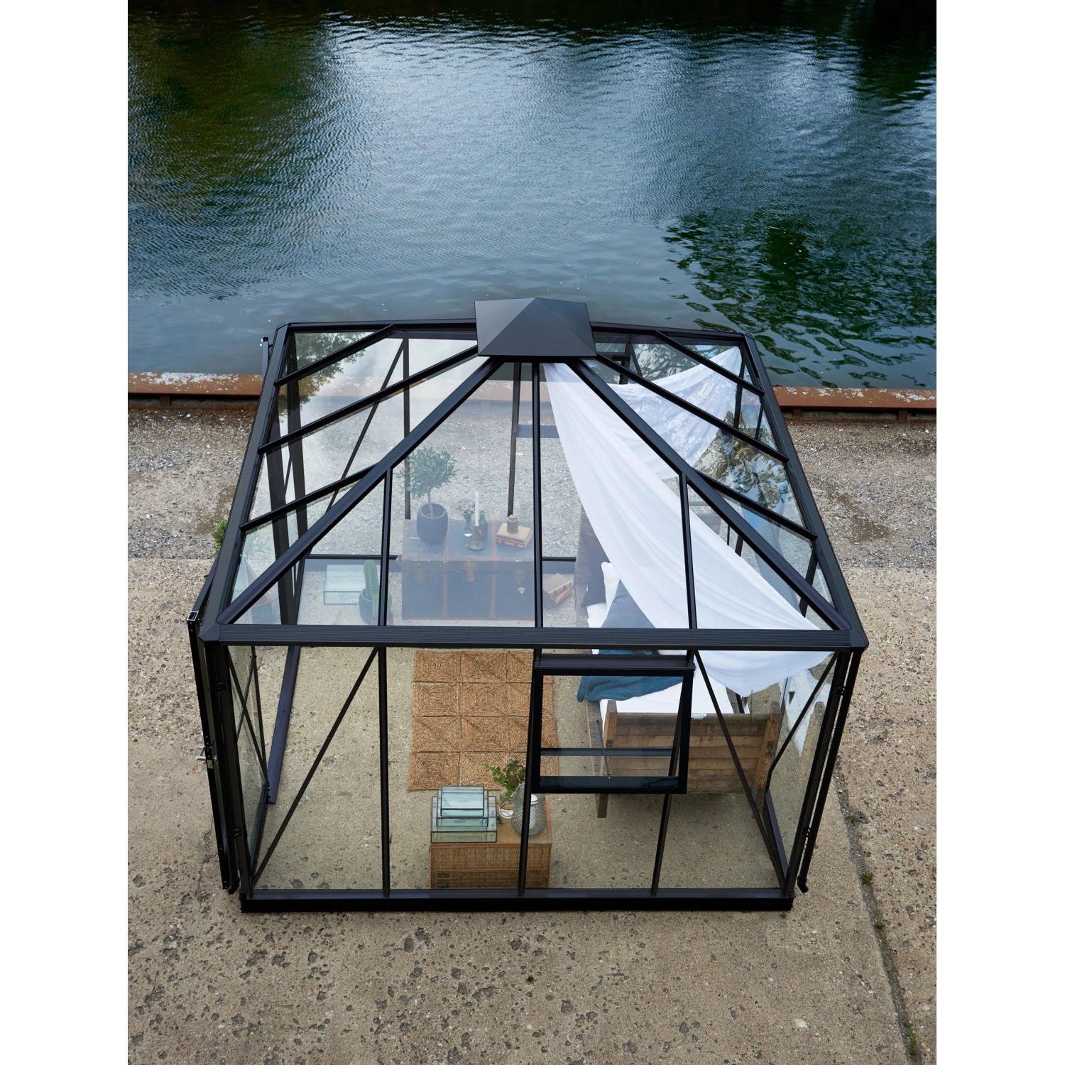 Juliana Gewächshaus Oase 8 Anthrazit, Glas, Aluminium, Seitenansicht von oben.