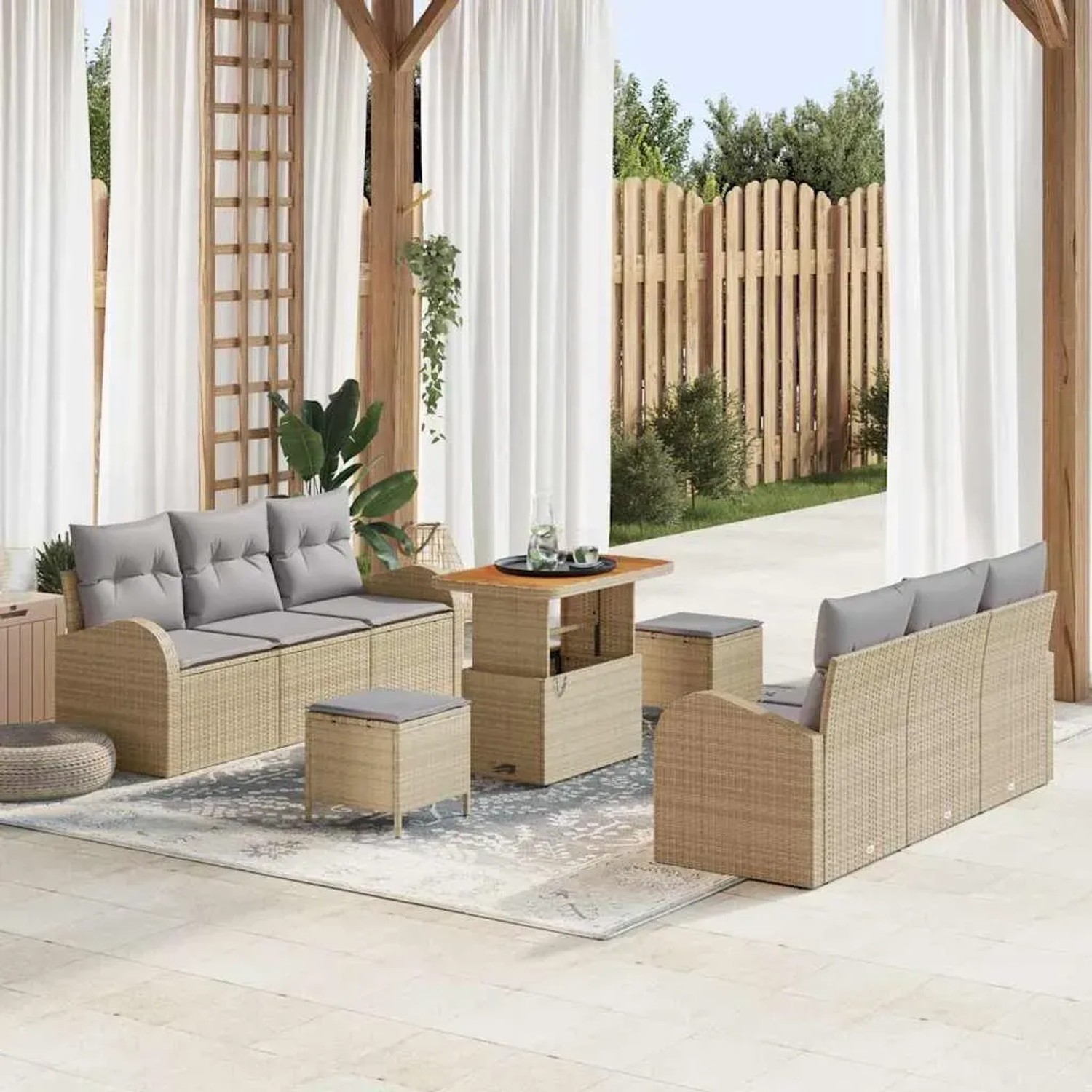 Beiges 9-teiliges vidaXL Garten-Sofa-Set aus Poly Rattan mit Kissen auf Terrasse.