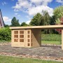 Unbehandeltes Karibu Holz-Gartenhaus Sölve mit Flachdach und Anbau im Garten.