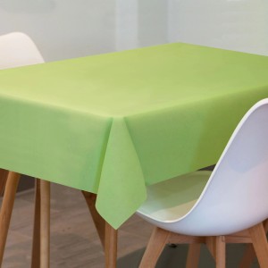 Apfelgrüne Sensalux Vlies-Tischdecke 1x1 m auf Tisch mit Stühlen.