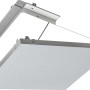 Knauf Revisionsklappe alutop Revo 30x30 cm für Gipskartonplatten, geöffnet.