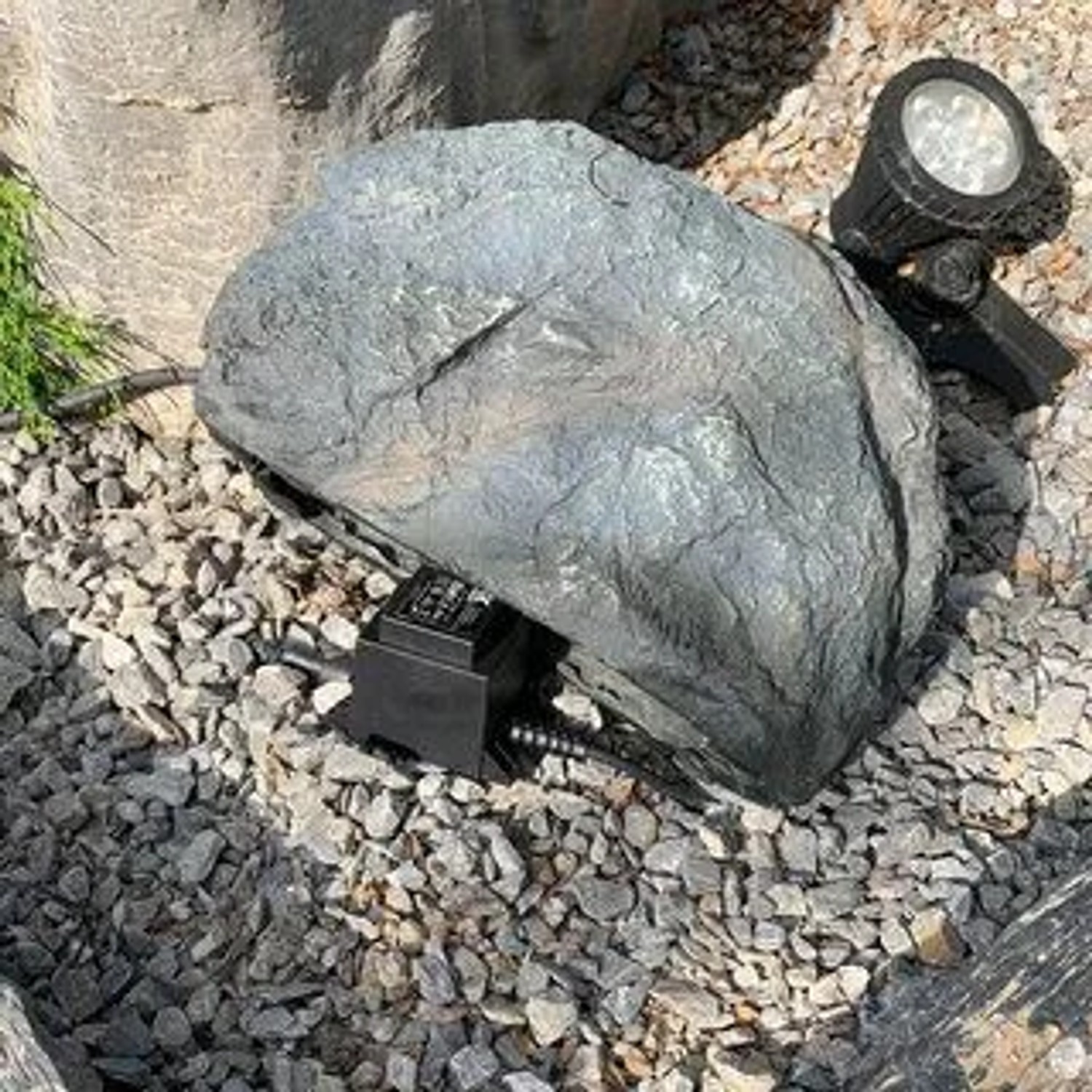 Intergarden Abdeckfelsen Trafohaus S 30x20x21 cm Wetterfest mit Kabeldurchführung_3