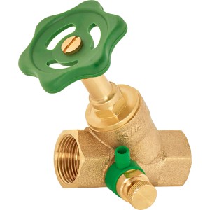 Schrägsitzventil 24,1 mm (Rp 3/4) aus Messing mit grünem Handrad zur Durchflussregulierung.