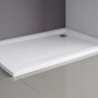 Rechteckige, flache, weiße Schulte Duschwanne 120x80 cm im Badezimmer.