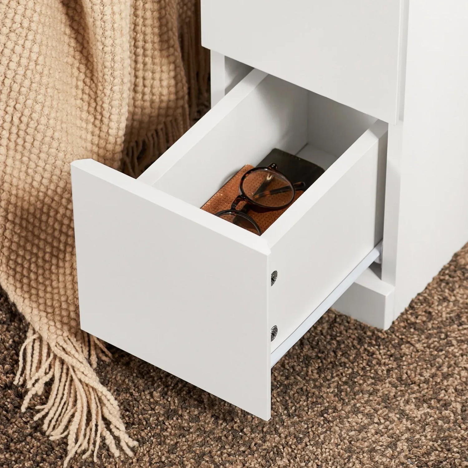 SoBuy Weißer Nachttisch FBT149-WN Schmal 20 cm breit mit 2 Schubladen kaufen bei OBI