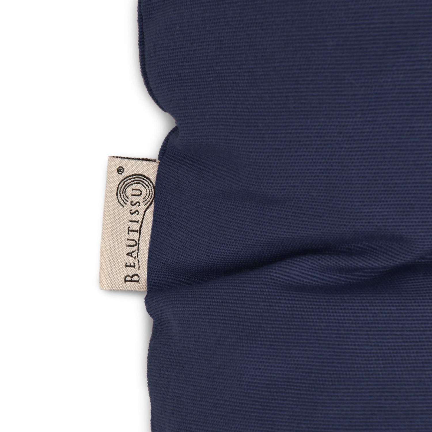 Detailaufnahme Beautissu Flair BK Bankpolster 150x50 Dunkelblau, Gartenbankauflage mit Etikett.