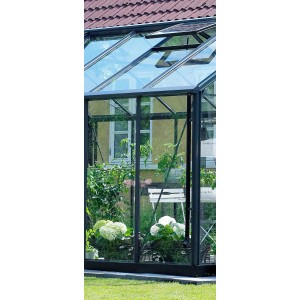 Detailaufnahme: Juliana Gewächshaus Premium 8, anthrazitfarbener Rahmen, Glas, Pflanzen im Inneren.