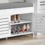 Weiße SoBuy Schuhbank mit Stauraum und grauem Sitzkissen, Schuhe sichtbar.