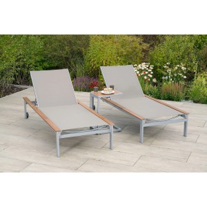 Merxx Naxos Liegenset, 3-teilig: 2 graue Liegen mit Akazienholz und Beistelltisch für Garten oder Terrasse.