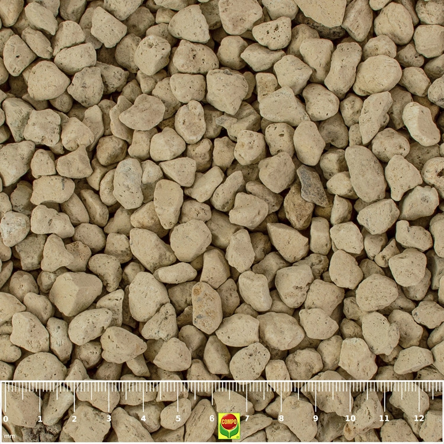 Compo BIO Granuplant Drainage- und Pflanzgranulat, Bimsgranulat Nahaufnahme.