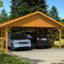 Skan Holz Carport Schwarzwald Eiche mit Rückwand und zwei geparkten Autos.