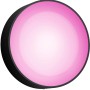 Schwarze Philips Hue Daylo Wandleuchte mit farbigem Licht (pink) für den Außenbereich.