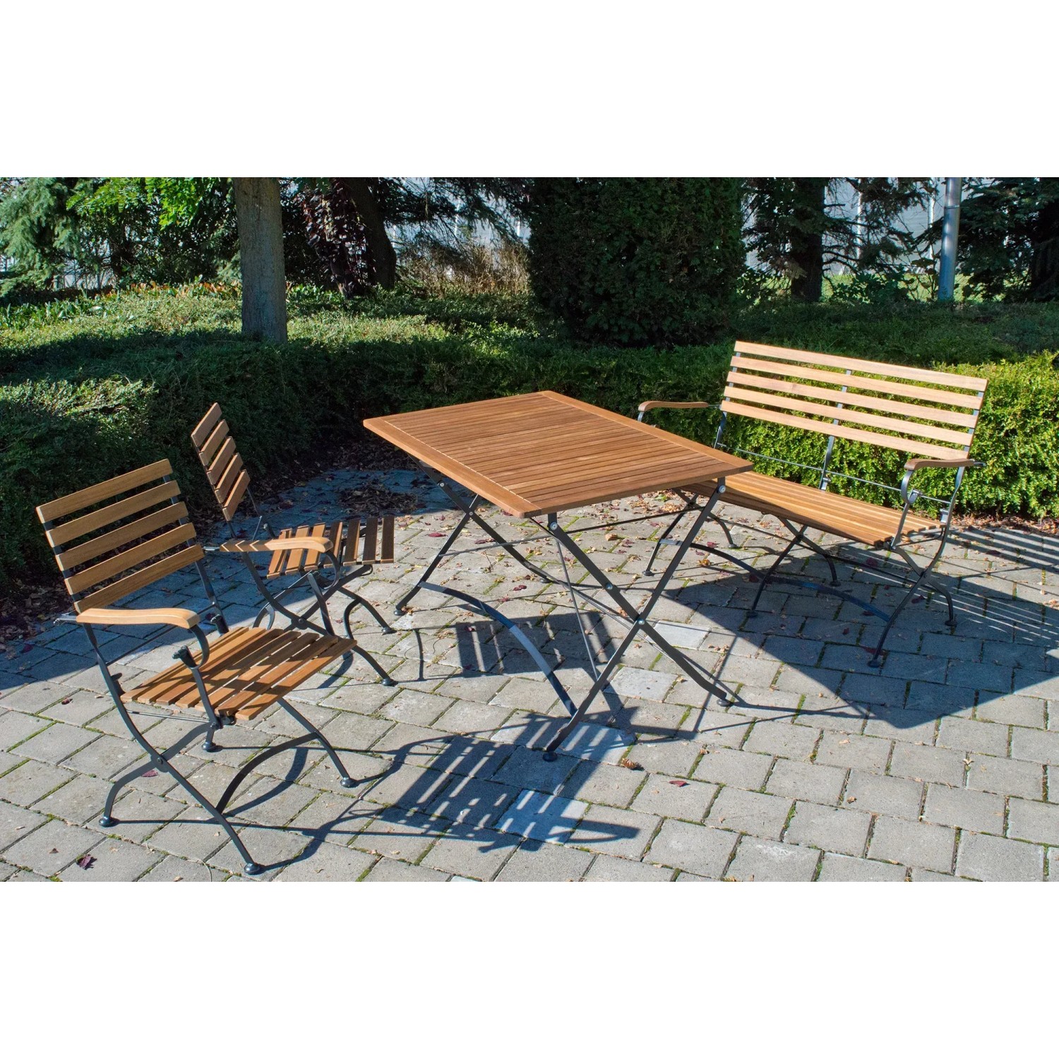 Acamp Set: 2 Klappsessel Lindau aus Teak und schwarzem Metall, Gartenstühle für den Außenbereich.