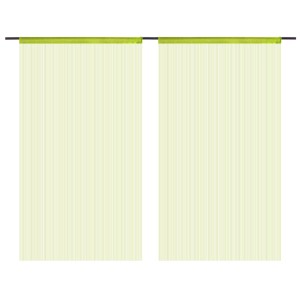 Zwei grüne Fadenvorhänge 100x250 cm als Fensterdeko.